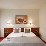 Reja, A Member Of Design Otel