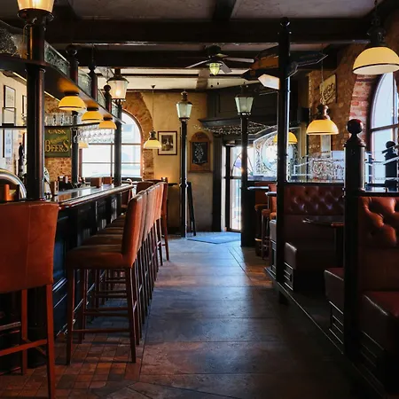 ホテル Reja, A Member Of Design 4*