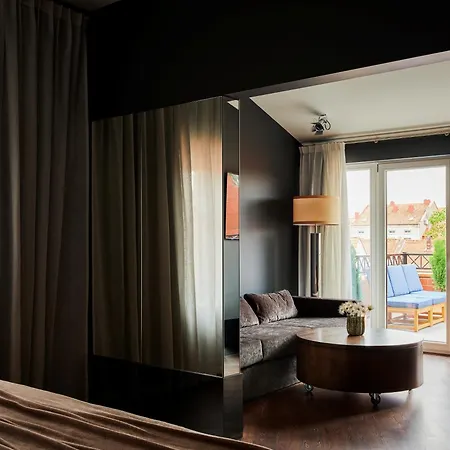 Reja, A Member Of Design 4*