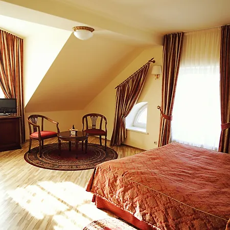 Reja, A Member Of Design クライペダ