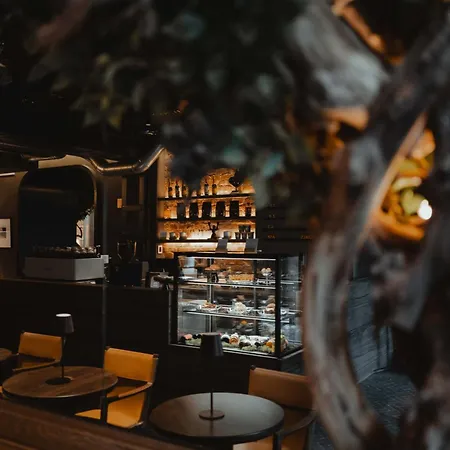 Reja, A Member Of Design 4*