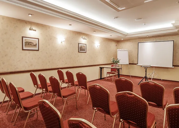 Reja, A Member Of Design 4*