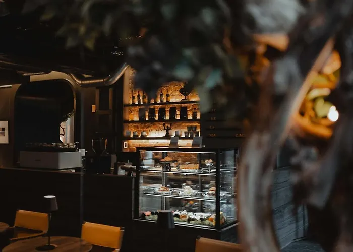 Reja, A Member Of Design 4*